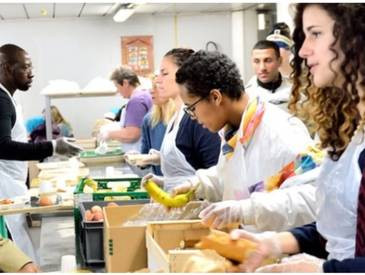 Distribuez des repas chauds aux plus démunis